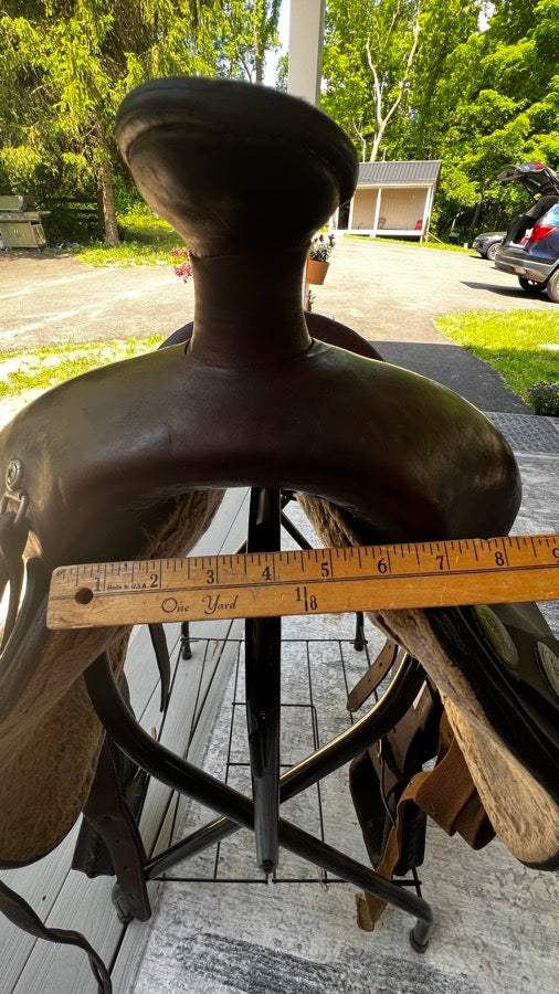 Other Crates Western Saddle (3)