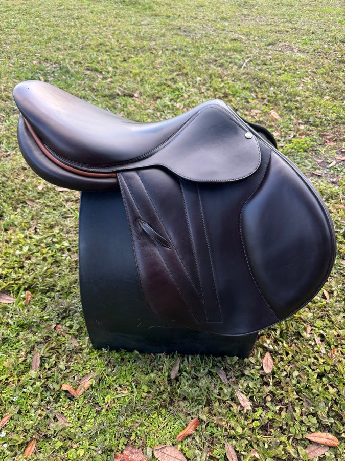 BUTET 17.5” Butet Premium Saddle - Full Calfskin - 2018 - L Seat - 2.5 Flaps - 4.25”