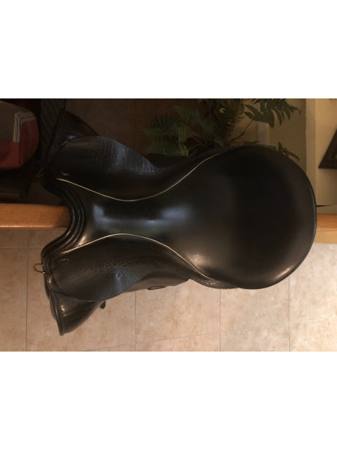 JRD Dressage Saddle 17.5”