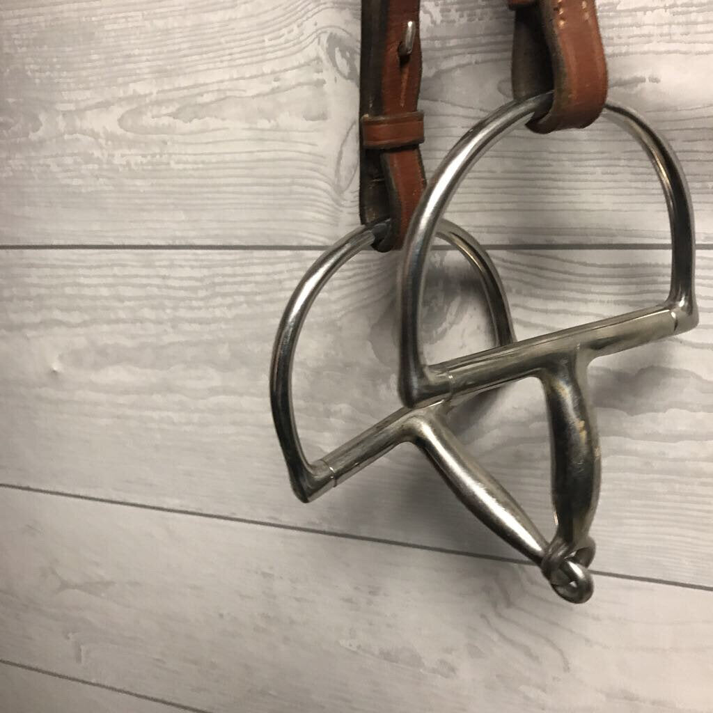 Headstall with D ring snaffle