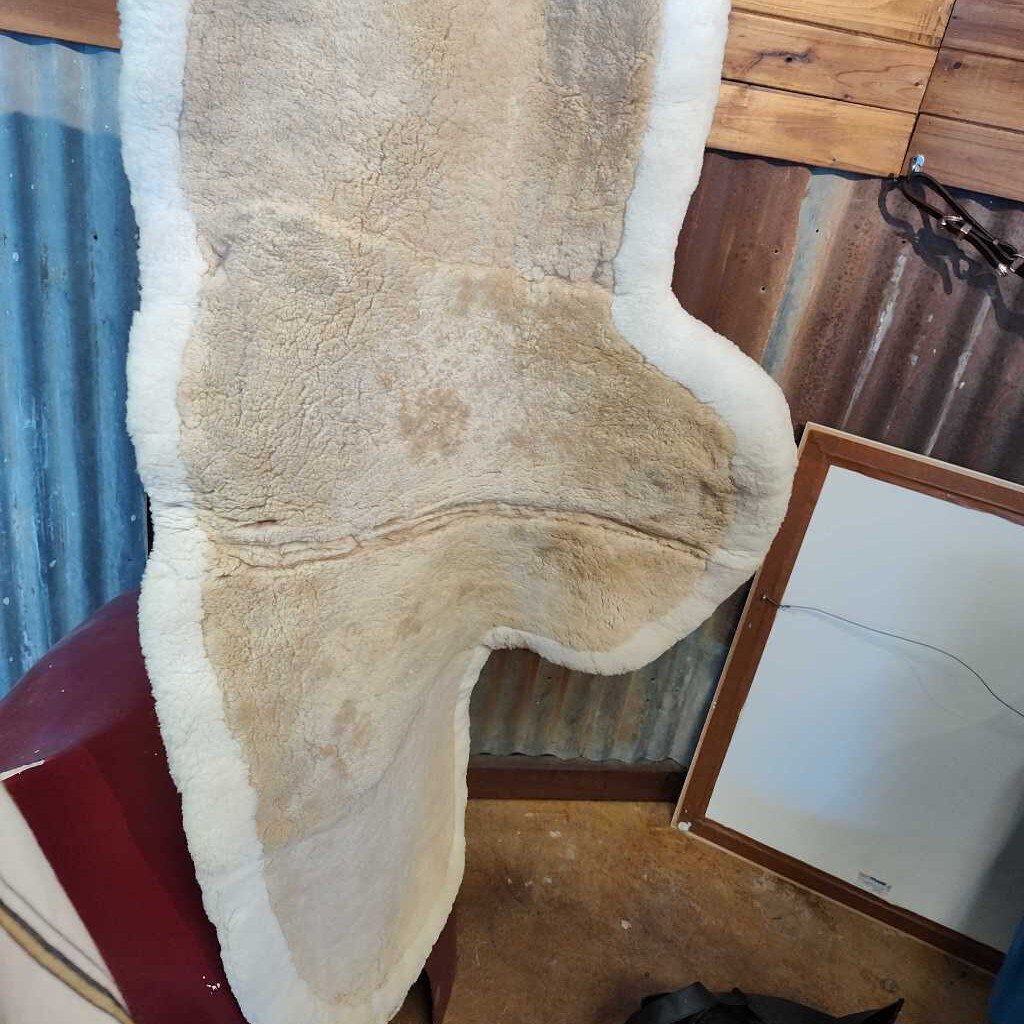 Sheepskin contour pad