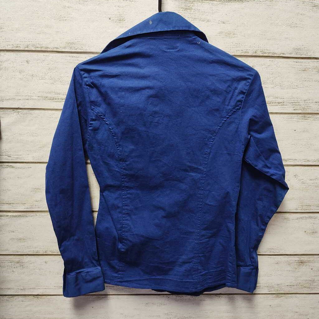 Zip up long sleeve shirt