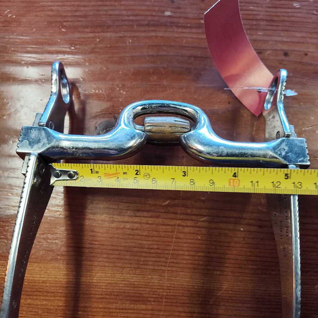 Long shank snaffle with roller- filagree detail