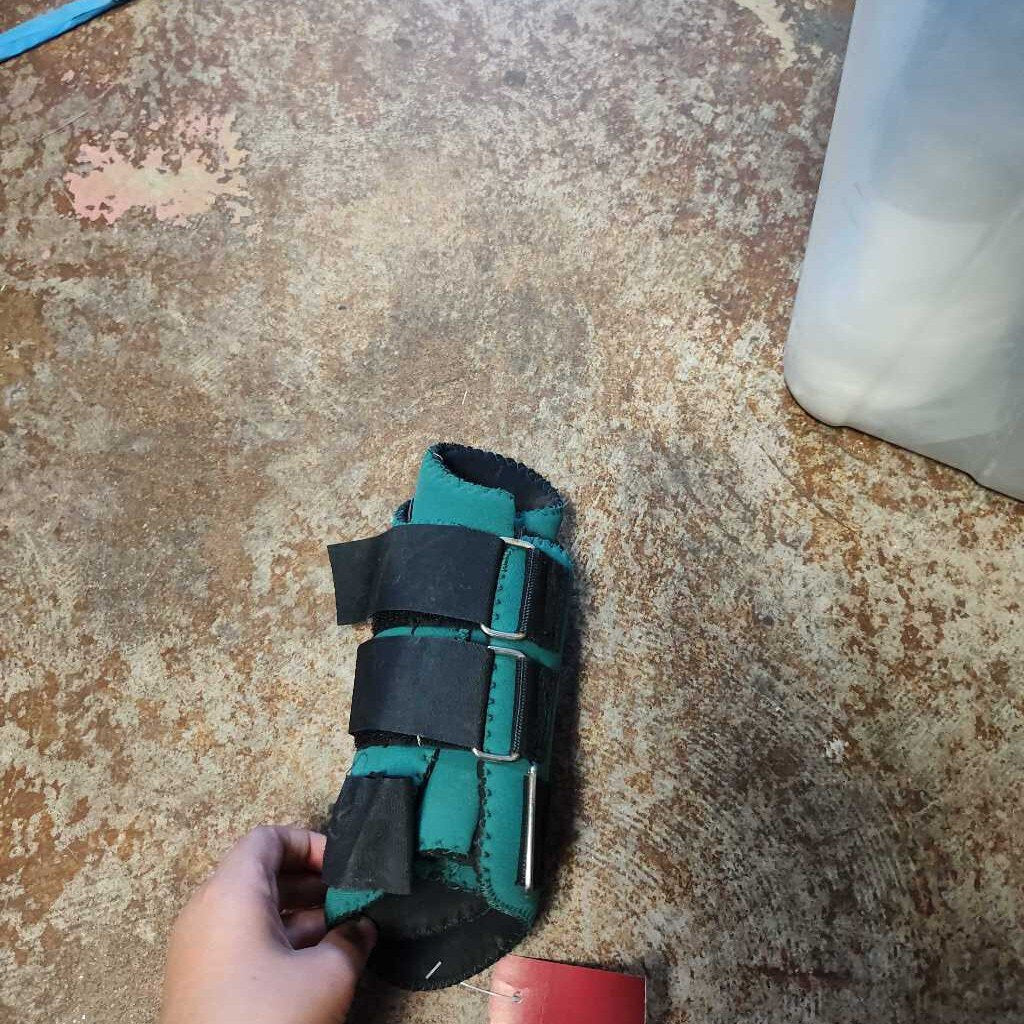 Splint boots