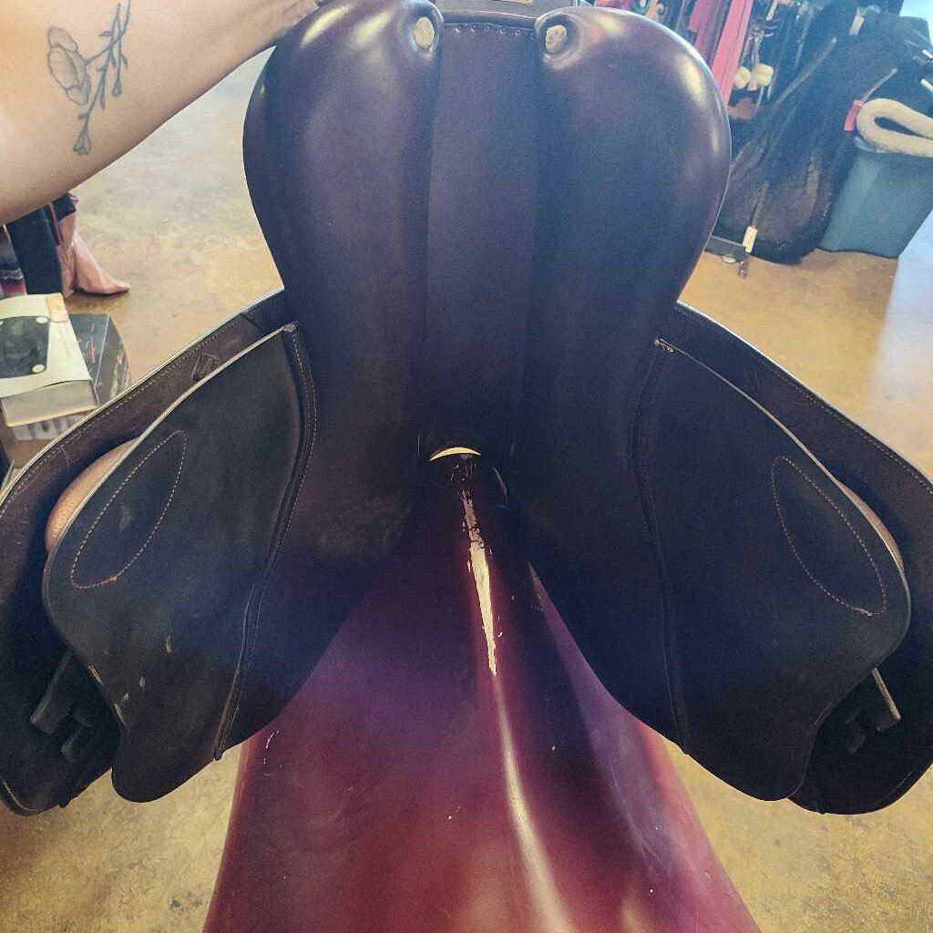 English saddle