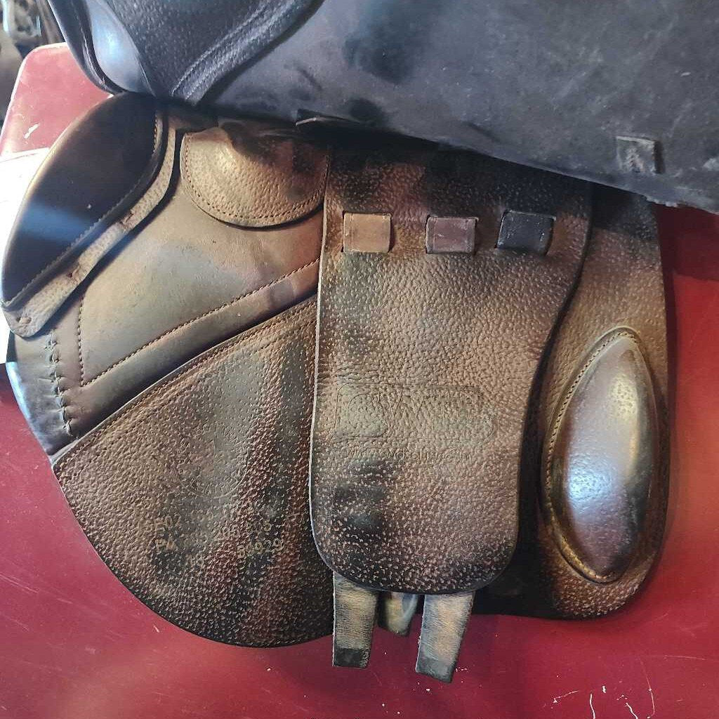 English saddle