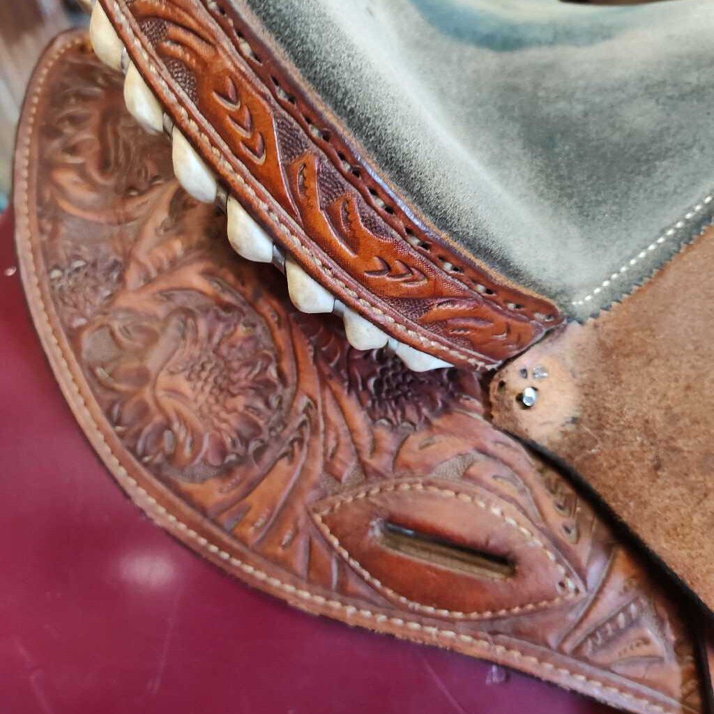 Youth barrel saddle