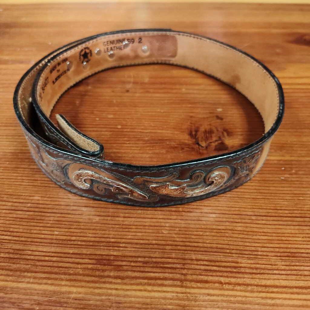 Leather belt with silver