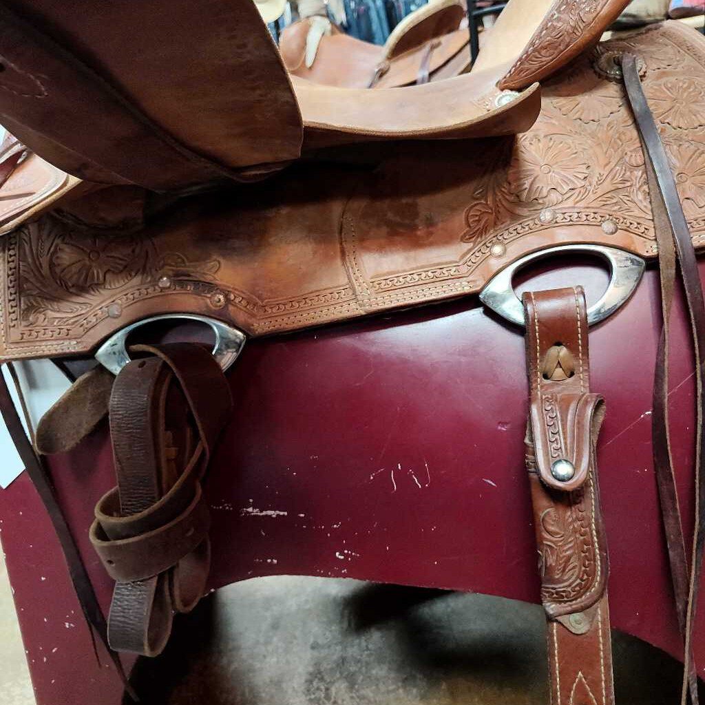 Barrel saddle