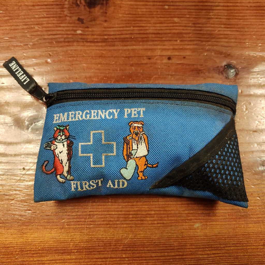 Pet emergency pack