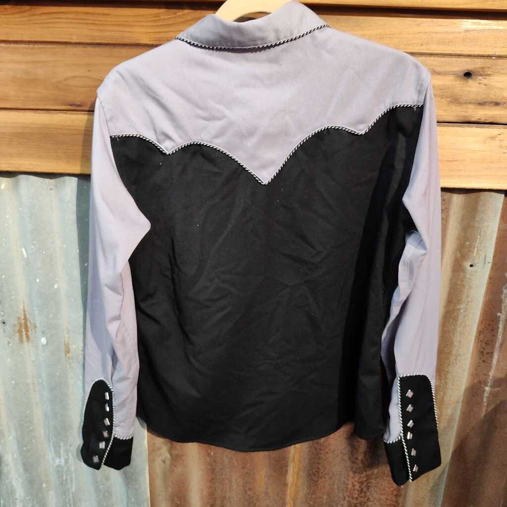 Long sleeve and snap- ladies
