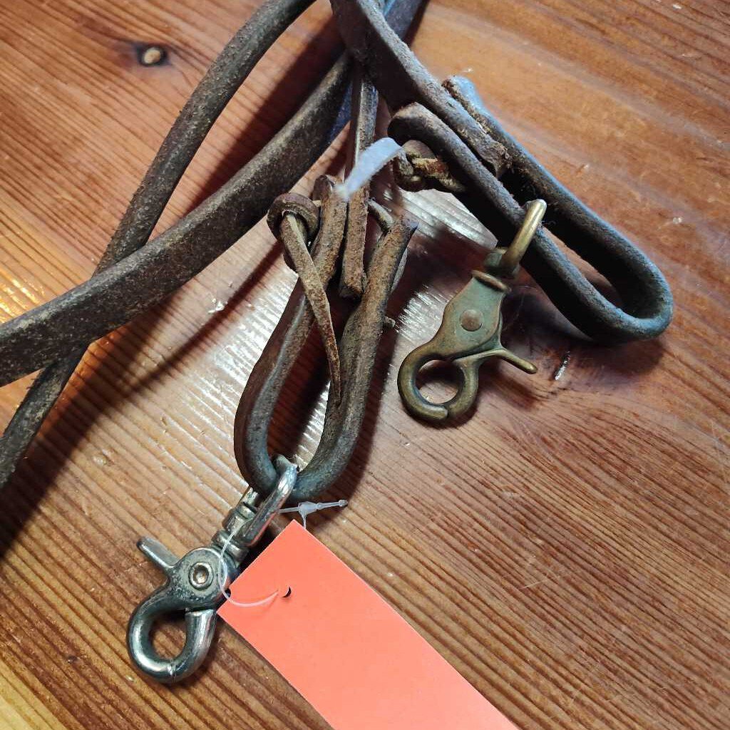 Leather split reins with snaps