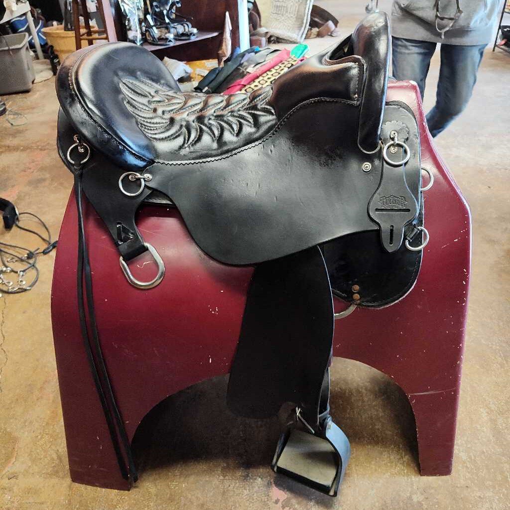 Beautiful endurance saddle