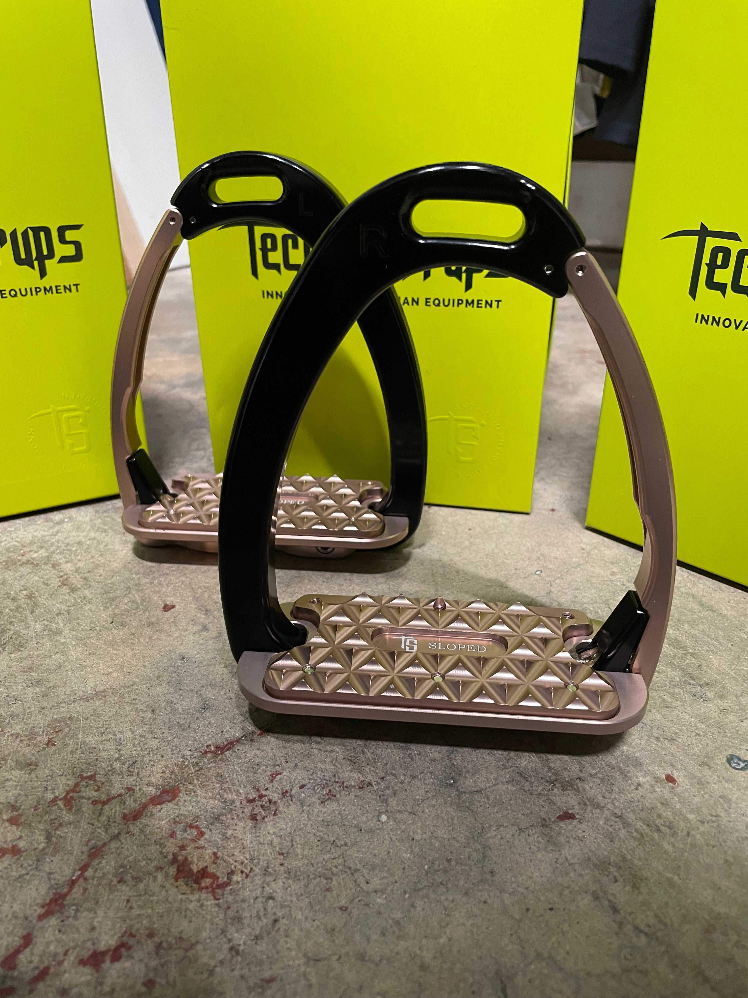 Tech Venice Sloped Safety Stirrups 4.75"