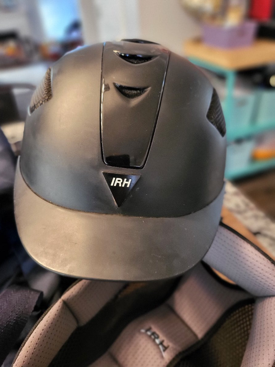 IRH Elite Helmet in Matte Black with Zip Cover