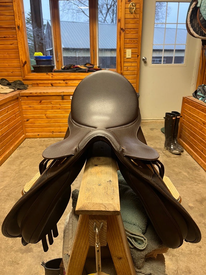 16.5” all purpose Wintec English Saddle