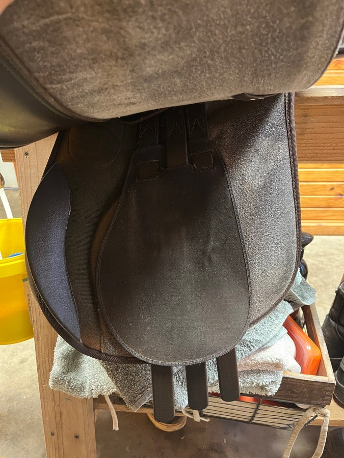 16.5” all purpose Wintec English Saddle