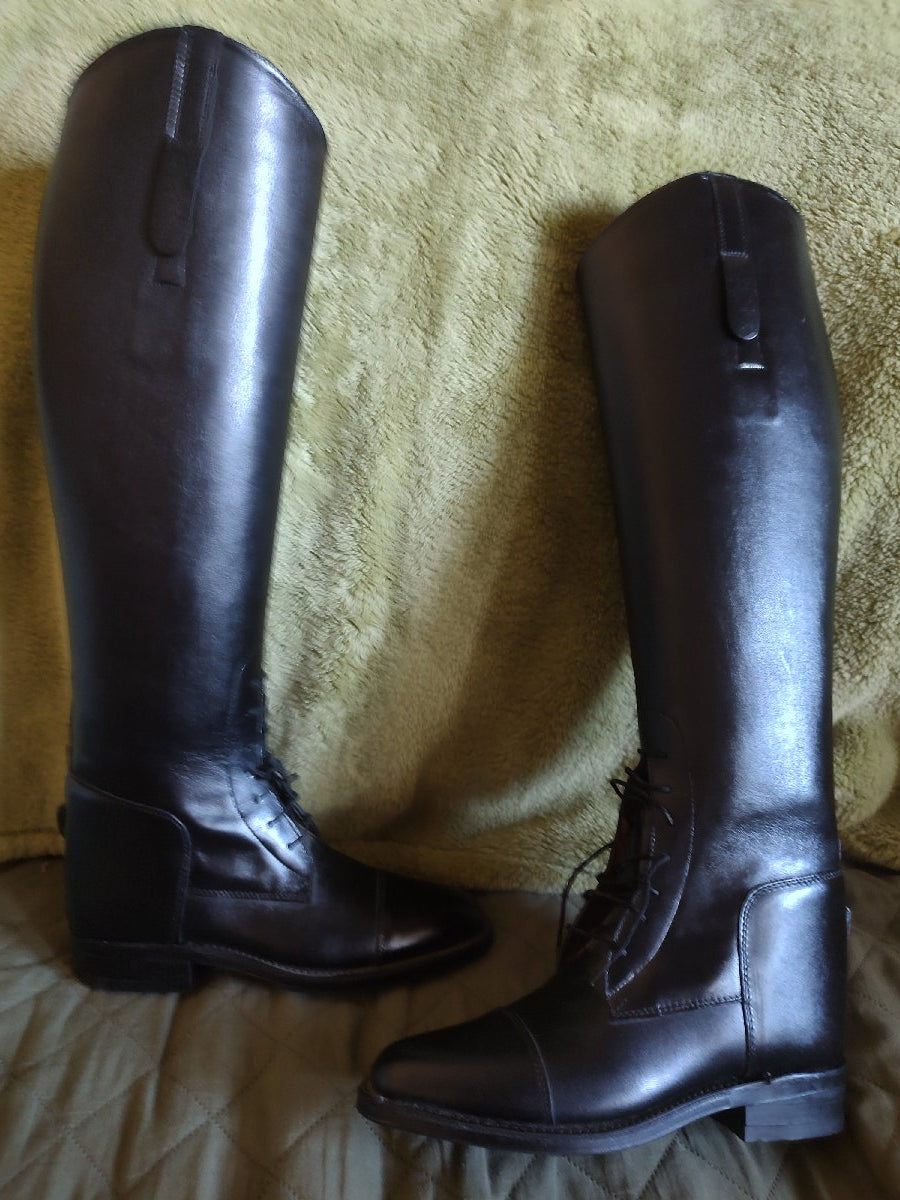 Women's size 6.5 leather field boots