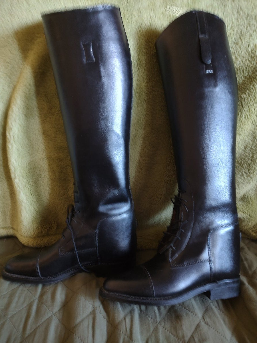 Women's size 6.5 leather field boots