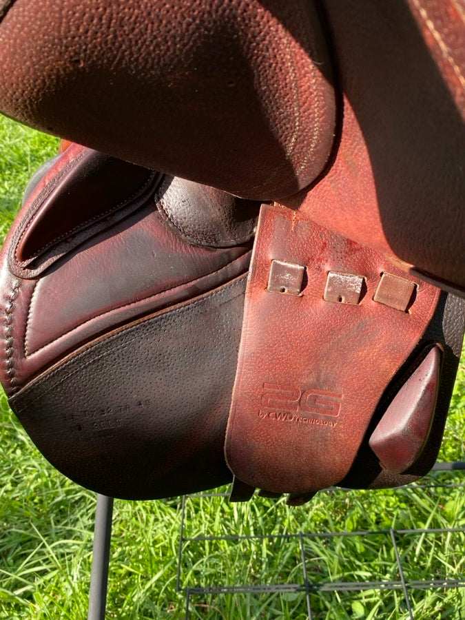 CWD 17.5” CWD SE17 2G S2 4C full calf jump saddle (8)