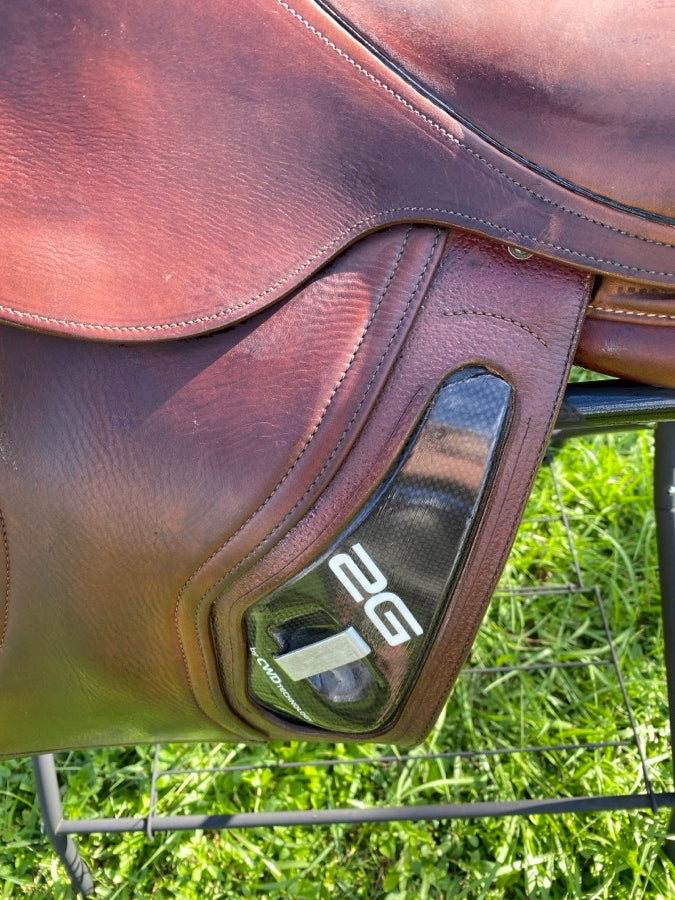 CWD 17.5” CWD SE17 2G S2 4C full calf jump saddle (6)