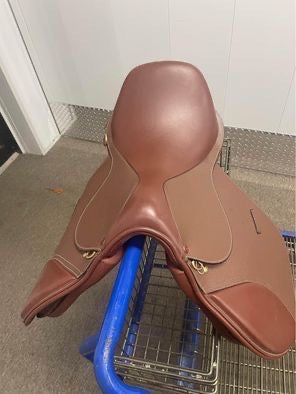 Kincade close contact saddle
