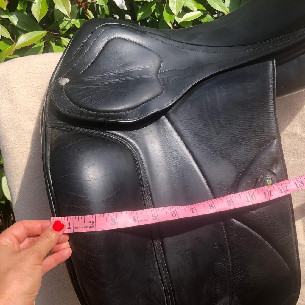18" Amerigo Pinerolo (measures large)