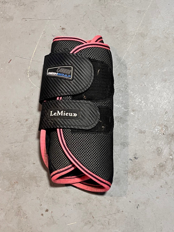 LeMieux Carbon Meshwrap boots