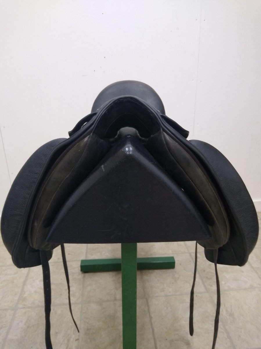 18" Patrick Saddlery Dressage Saddle