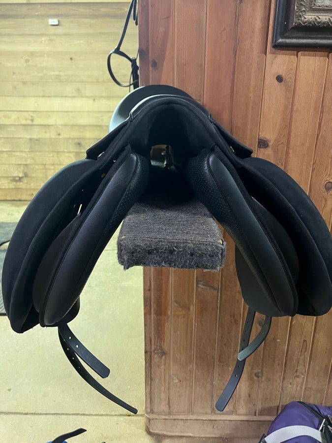Wintec 500 Dressage 17.5”