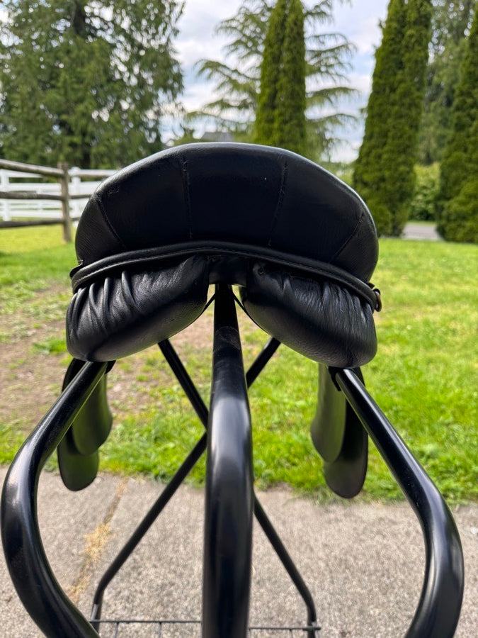 COLLEGIATE Collegiate AP Saddle 17” (3)