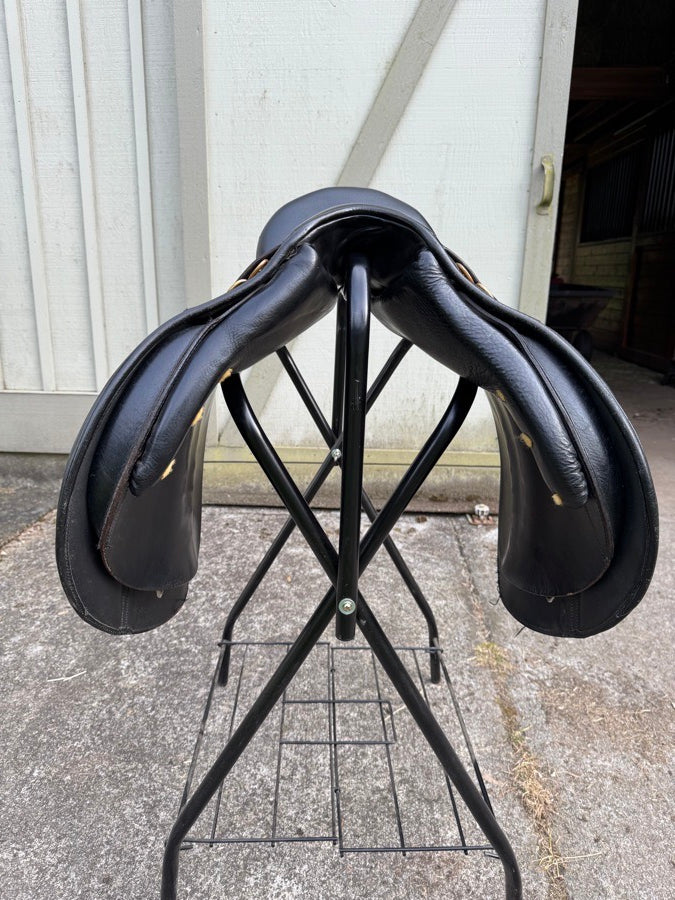 COLLEGIATE Collegiate AP Saddle 17” (4)