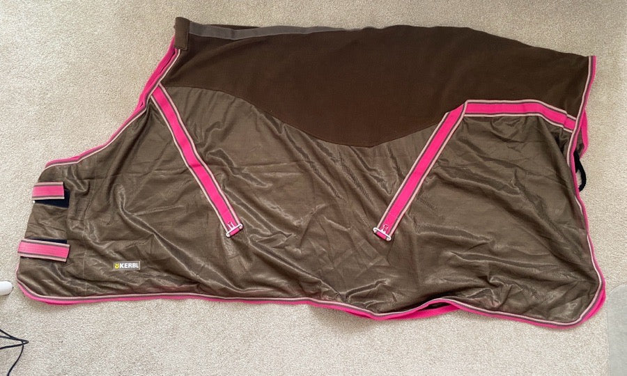 Fleece and mesh sheet/Cooler