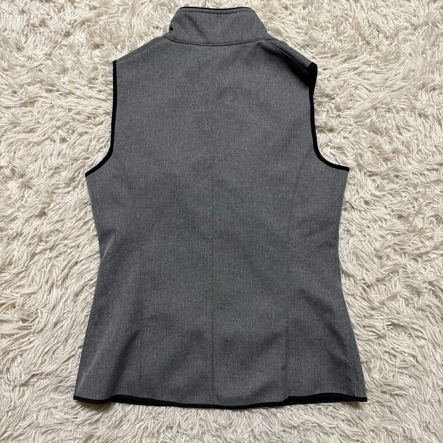 Women’s Medium Grey Arista Equestrian Horseback Riding Vest.