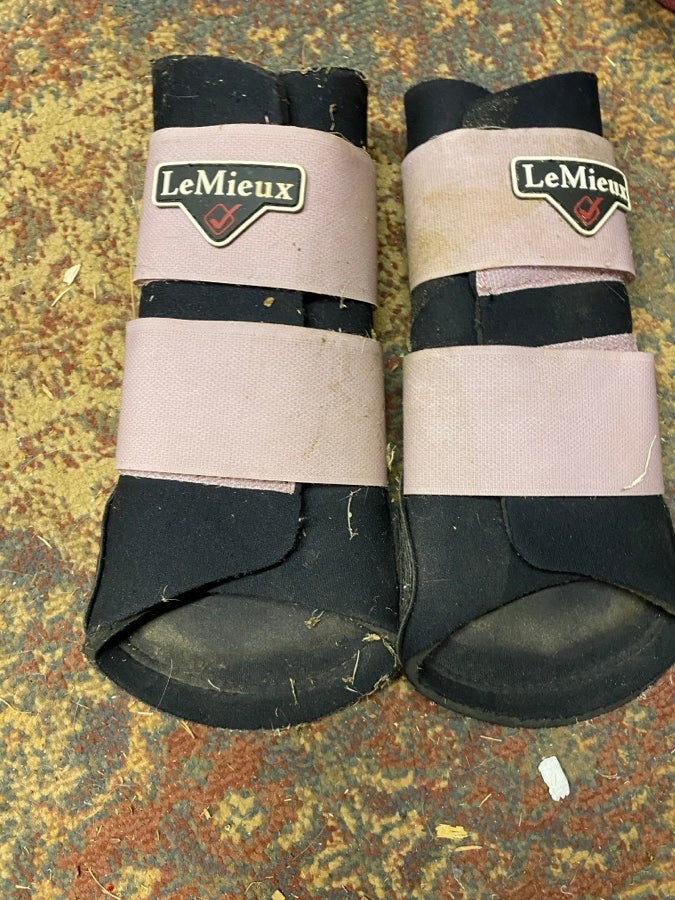 Lemieux Musk Boots