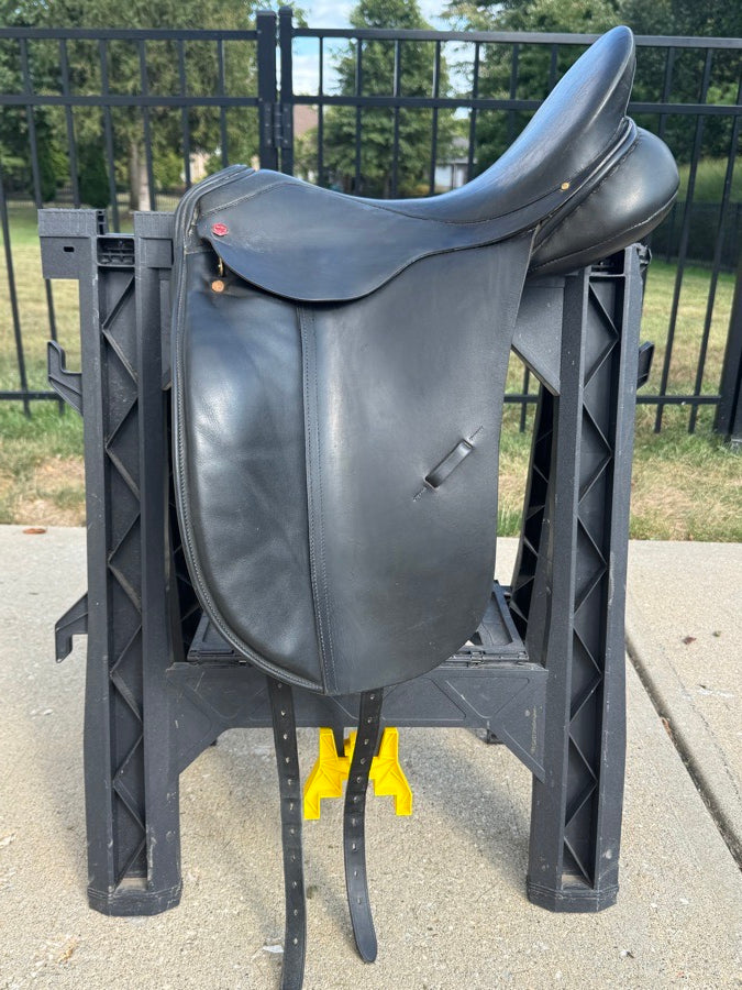ALBION Albion 18” SL dressage saddle, wide tree, beautiful condition