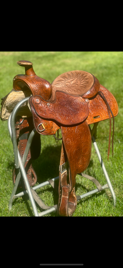 Western saddle