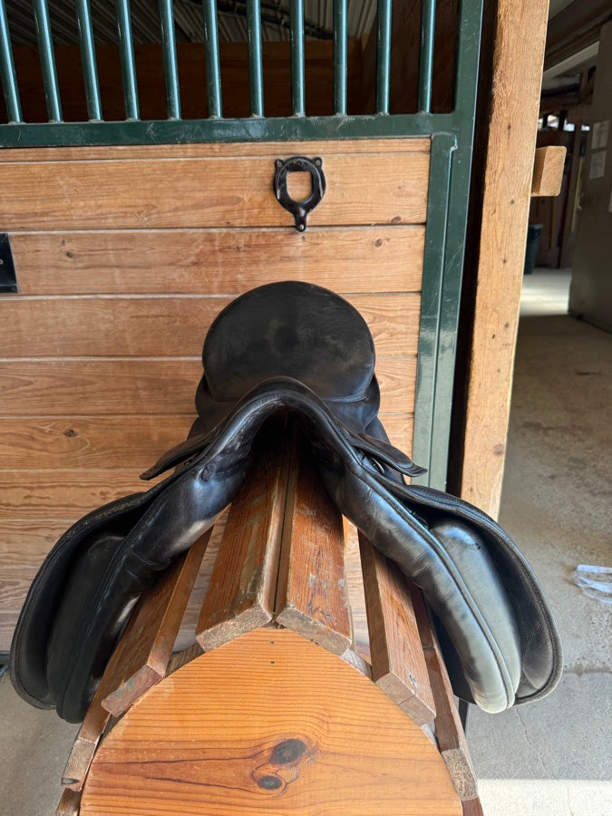 STUBBEN Stubben dressage saddle (5)