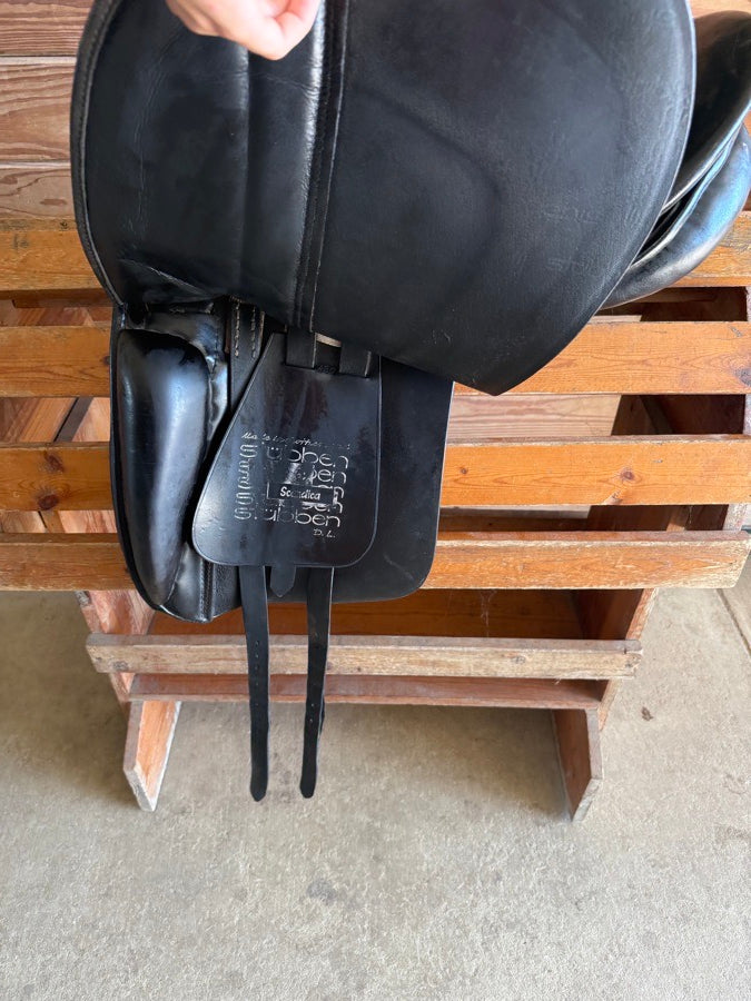 STUBBEN Stubben dressage saddle (4)