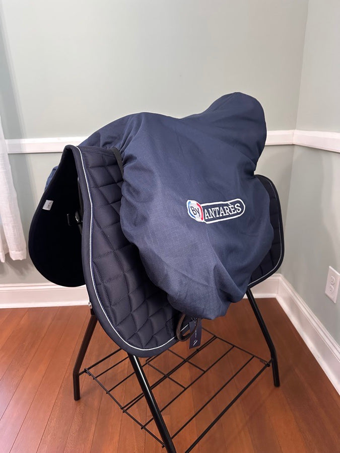 ANTARES Nearly brand new 17” Antares Signature Close Contact Jumping Saddle (4)