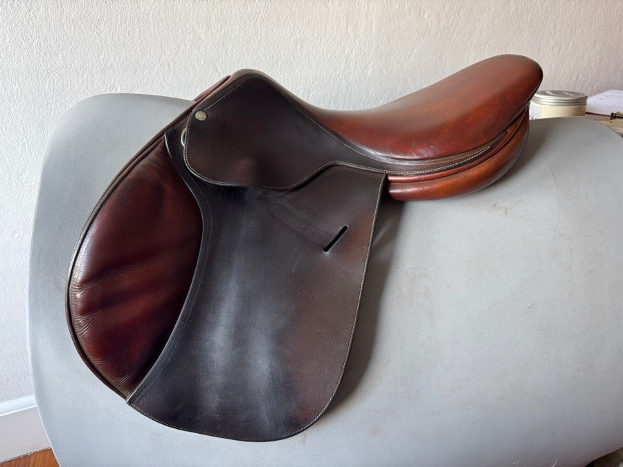 BUTET 17” Butet Saddle - 1.5 Flaps - Flat Seat