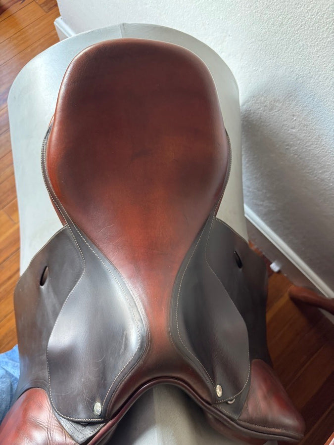BUTET 17” Butet Saddle - 1.5 Flaps - Flat Seat (3)