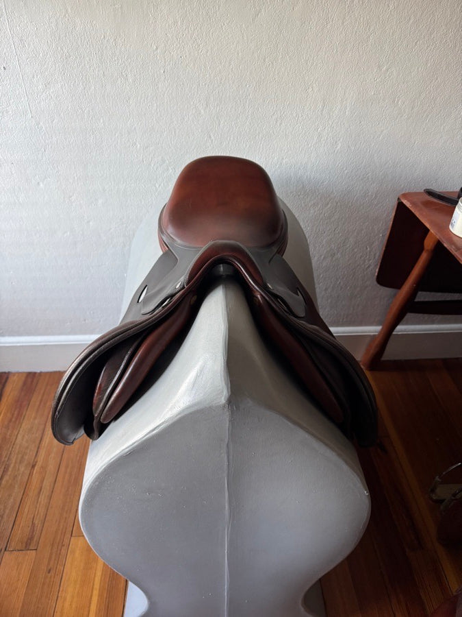 BUTET 17” Butet Saddle - 1.5 Flaps - Flat Seat (4)