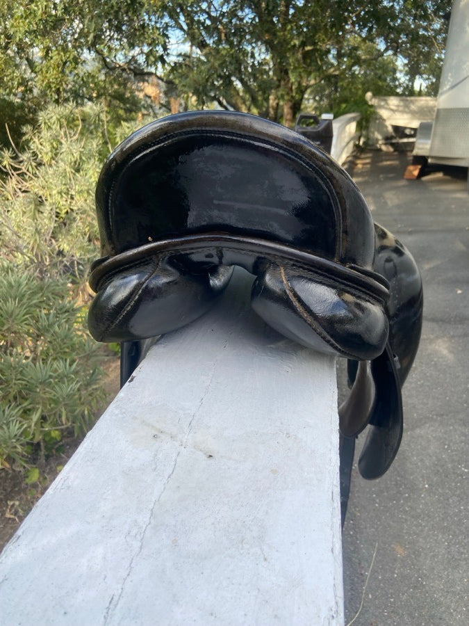J. Hennig English Saddle