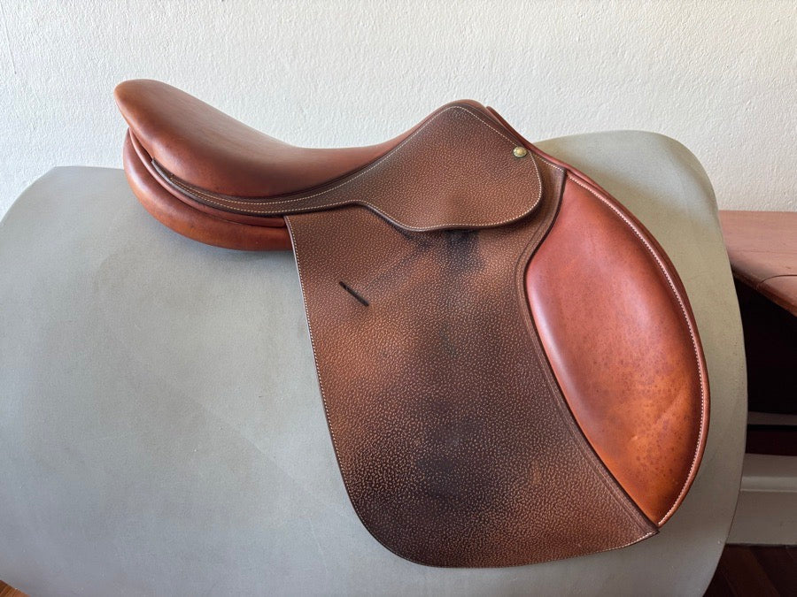 BUTET 17.5” Butet Saddle - Long Flaps - “L” Seat (2)