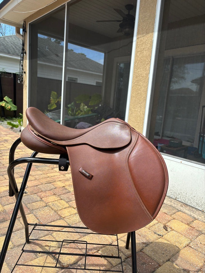 Wentec size 17 close contact saddle