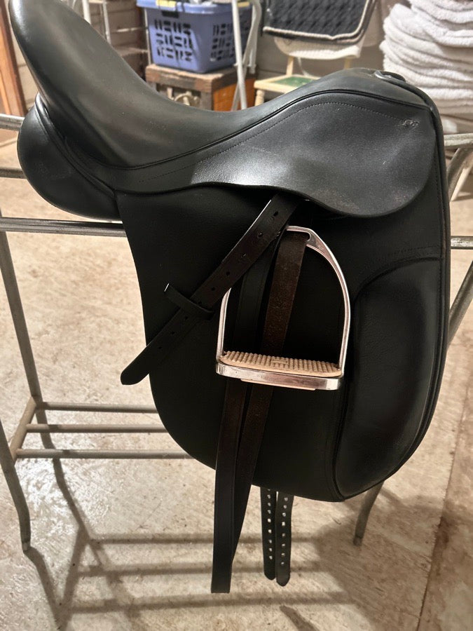 Dressage Saddle Thornhill ProAM