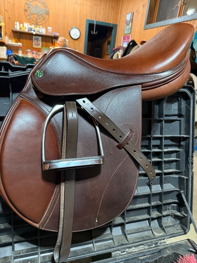 PINNACLE 2019 Pinnacle 17” Saddle