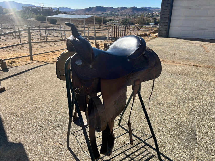 CIRCLE Y 15” circle Y trail saddle (3)