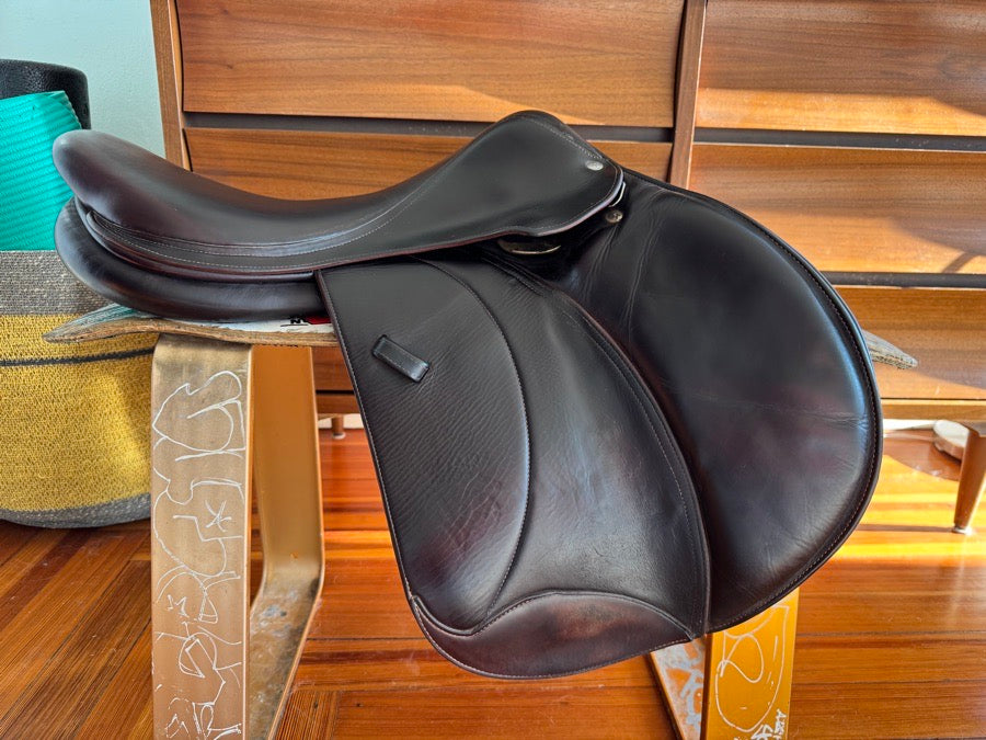 18” 2013 Voltaire Palm Beach Jump Saddle - Full Buffalo
